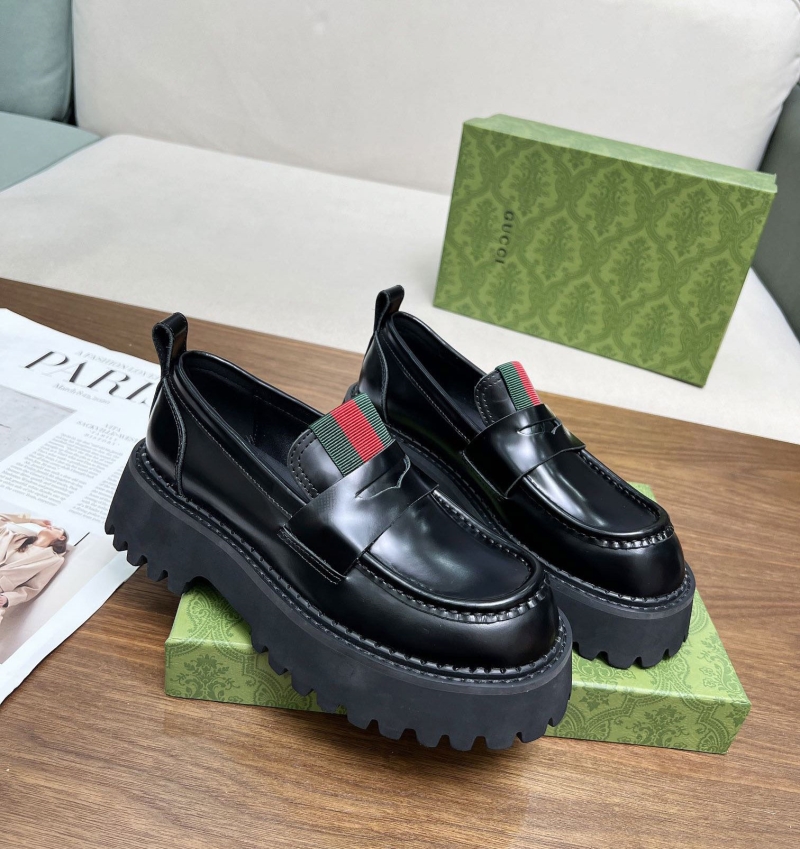 G*u*i leather shoes